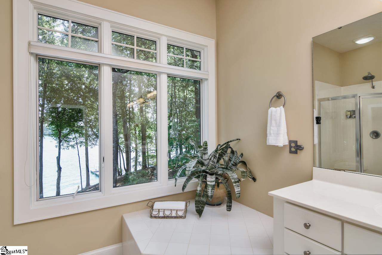 756 Navigator's Point Seneca, SC 29672 - Photo 24 of 36 Gallery Image 24