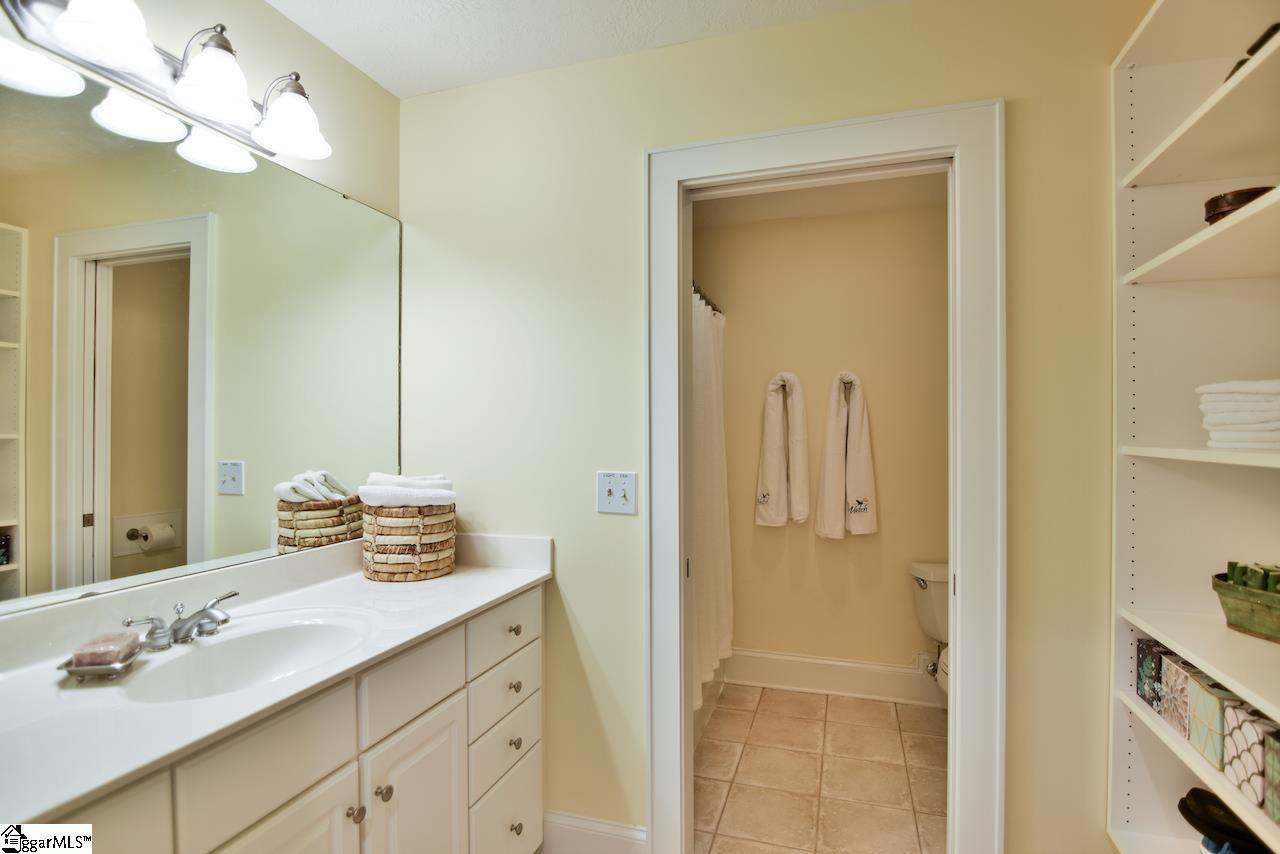 756 Navigator's Point Seneca, SC 29672 - Photo 30 of 36 Gallery Image 30