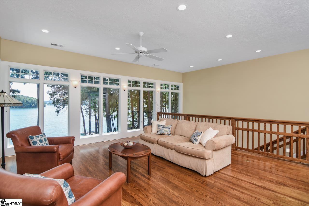 756 Navigator's Point Seneca, SC 29672 - Photo 7 of 36 Gallery Image 7