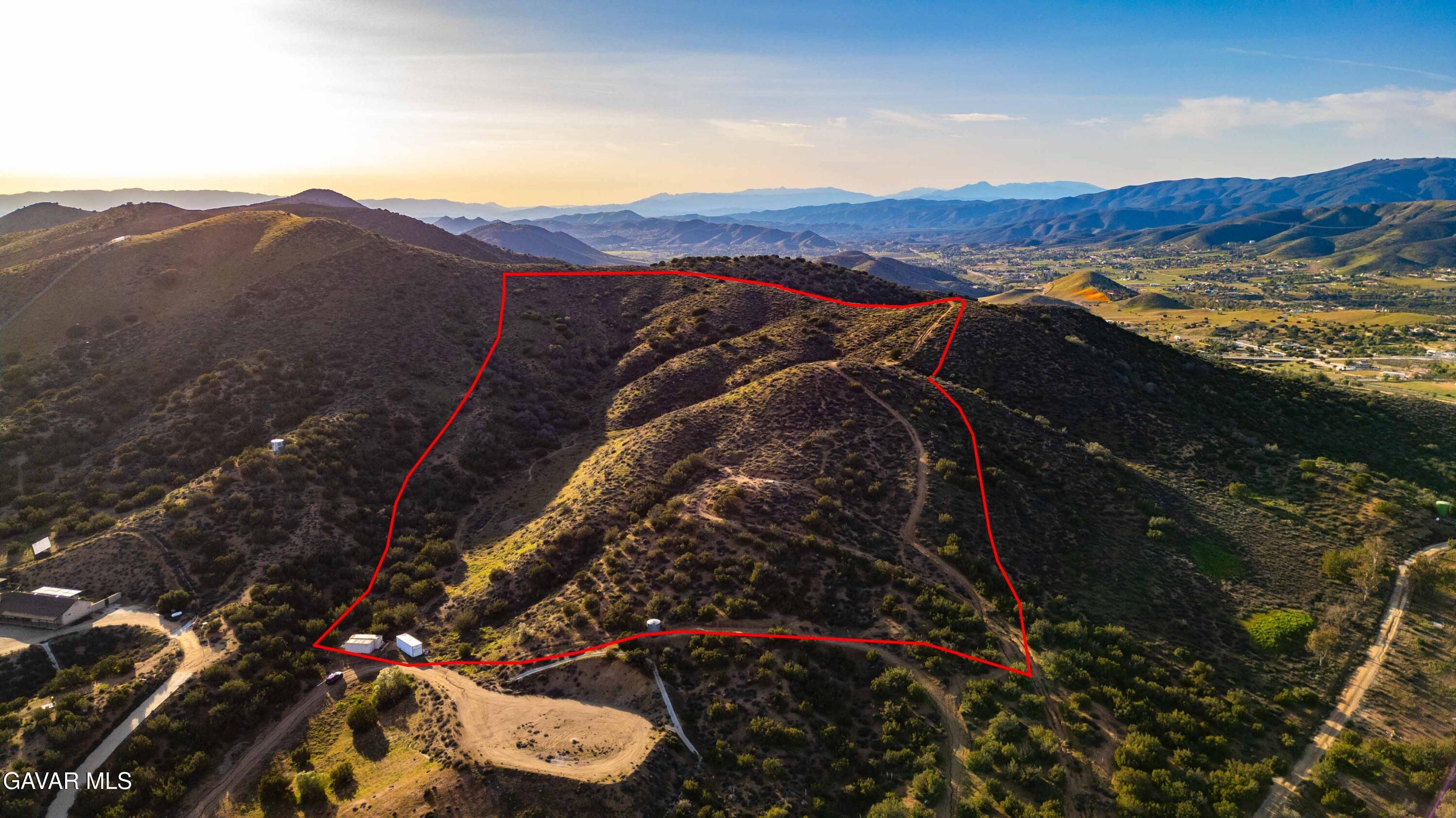 Vic Quail Road Santa Clarita, CA 91390 - Photo 5 of 12 a view of a sky from a balcony