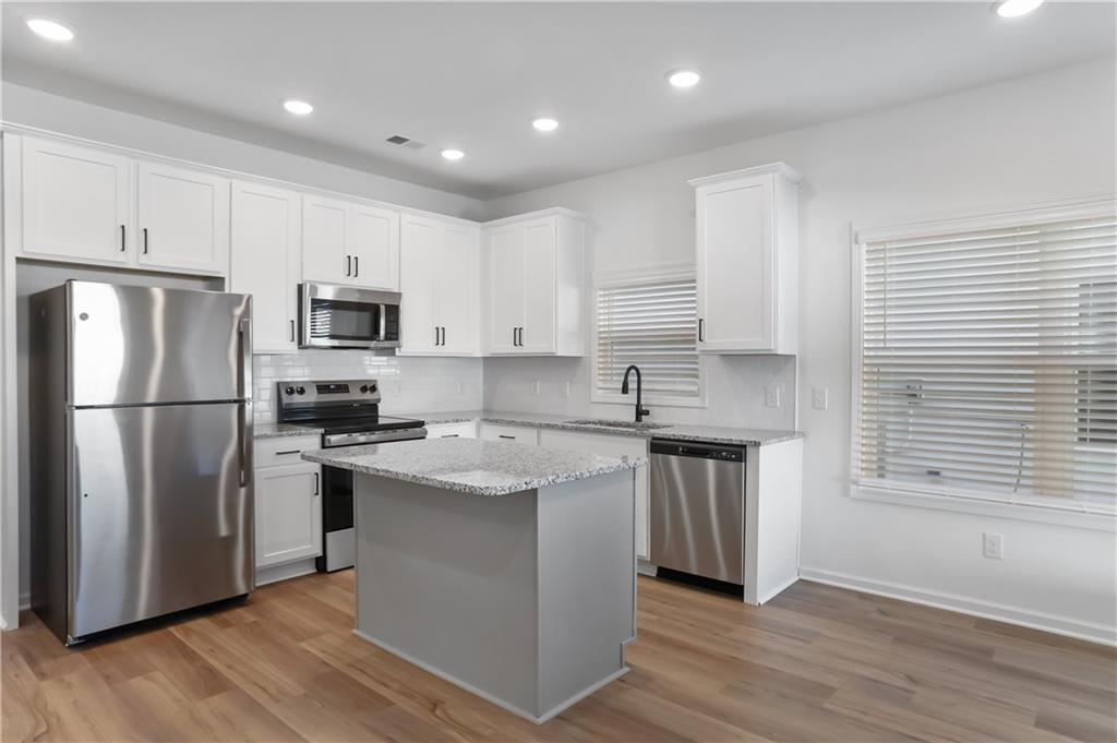 183 Jackson Heights Cleveland, GA 30528 - Photo 5 of 29