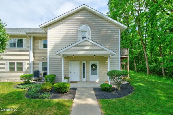 $214,900 | 507 Greenwich Drive, Albany, NY 12203