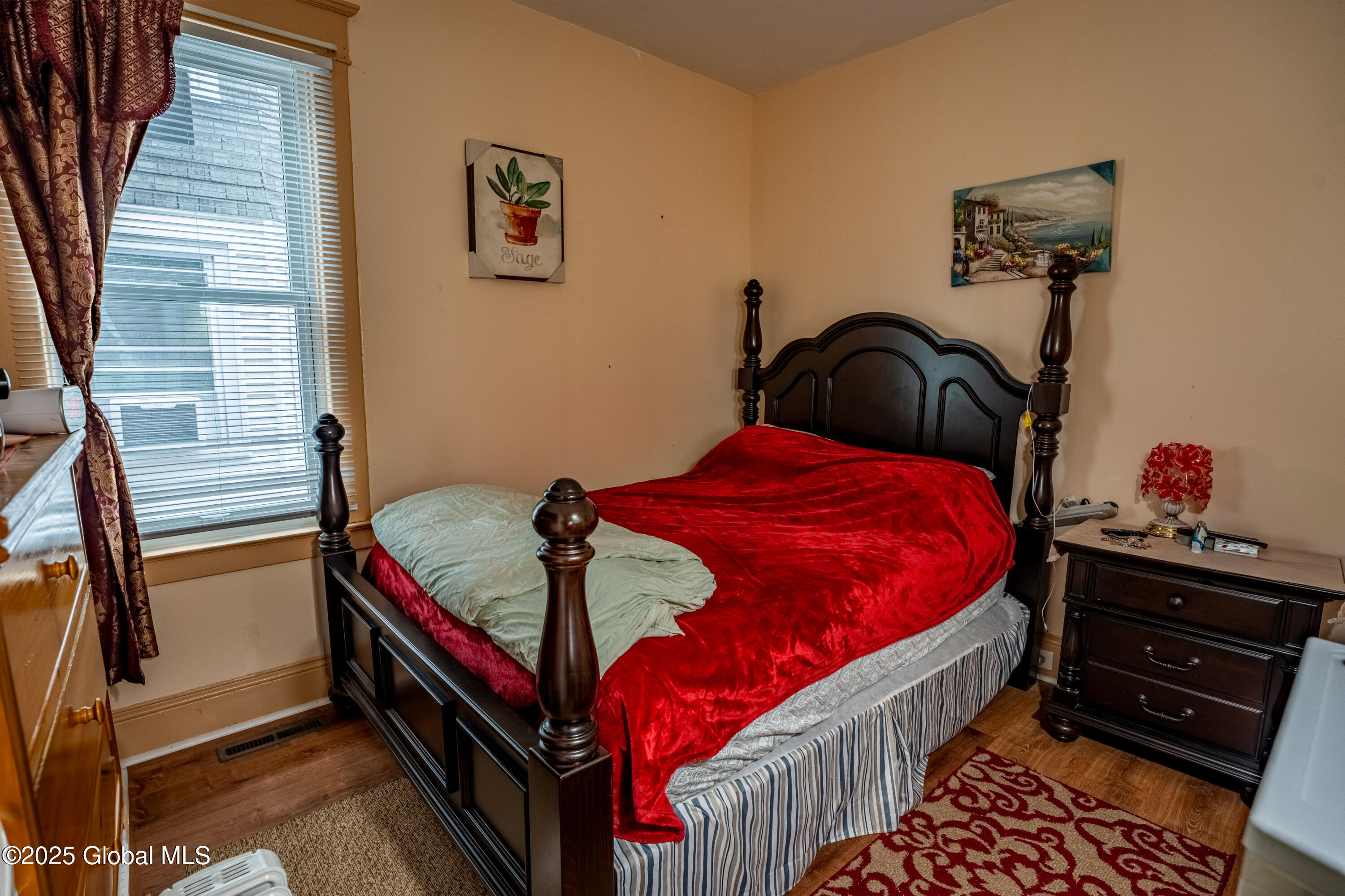 1014 Baker Avenue Schenectady, NY 12309 - Photo 5 of 25 1014 Baker Ave-07