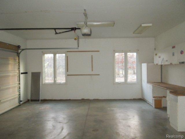 3538 McCormick Road Lapeer, MI 48446 - Photo 16 of 25 31 garage interior.jpg