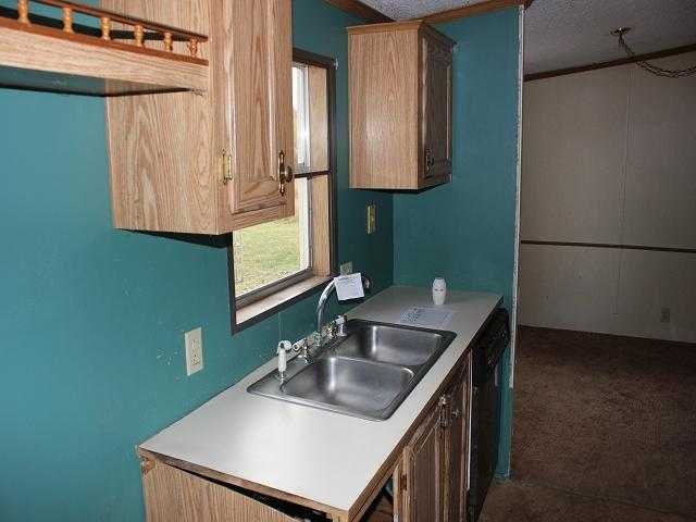 10201 Allan Road New Lothrop, MI 48460 - Photo 5 of 14 31123940-5.JPG