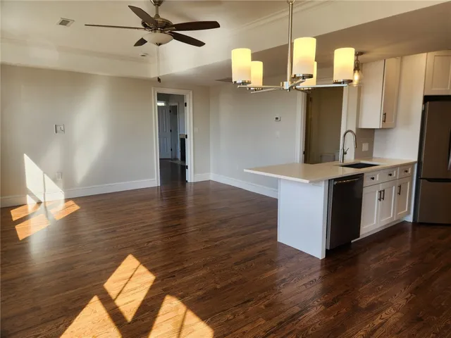 $2,600 | 20 State Street, Unit 4, Bristol, RI 02809