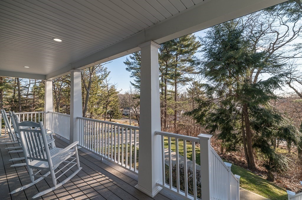 136 Colon Street Beverly, MA 01915 - Photo 4 of 39 Gallery Image 4