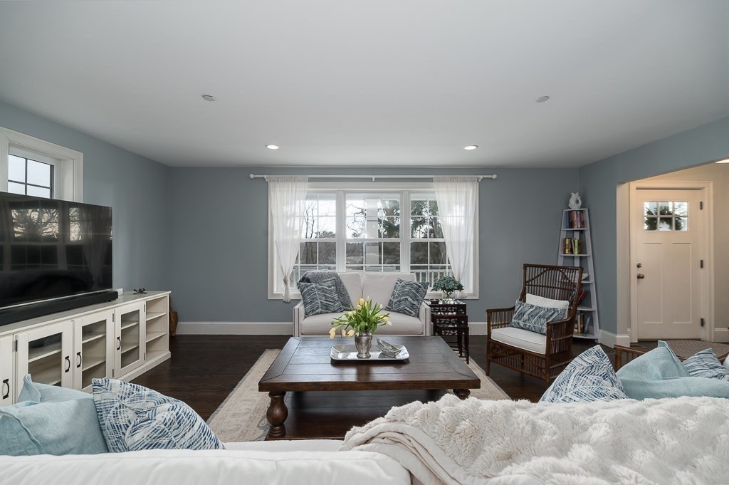 136 Colon Street Beverly, MA 01915 - Photo 8 of 39 Gallery Image 8