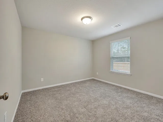 $304,640 | 6812 Hart Oak Court, Conroe, TX 77304