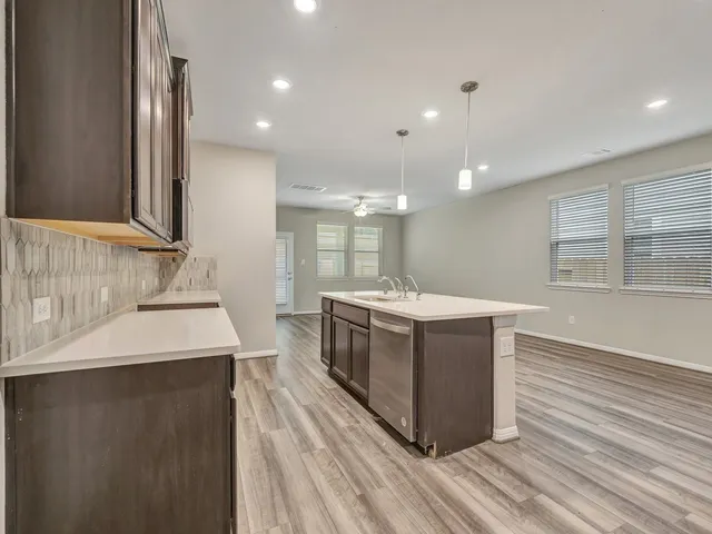 $304,640 | 6812 Hart Oak Court, Conroe, TX 77304