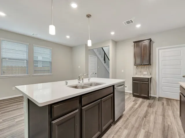 $304,640 | 6812 Hart Oak Court, Conroe, TX 77304