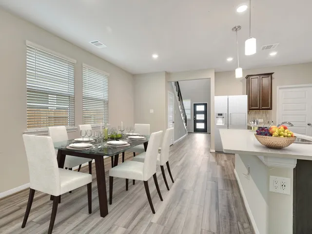 $304,640 | 6812 Hart Oak Court, Conroe, TX 77304