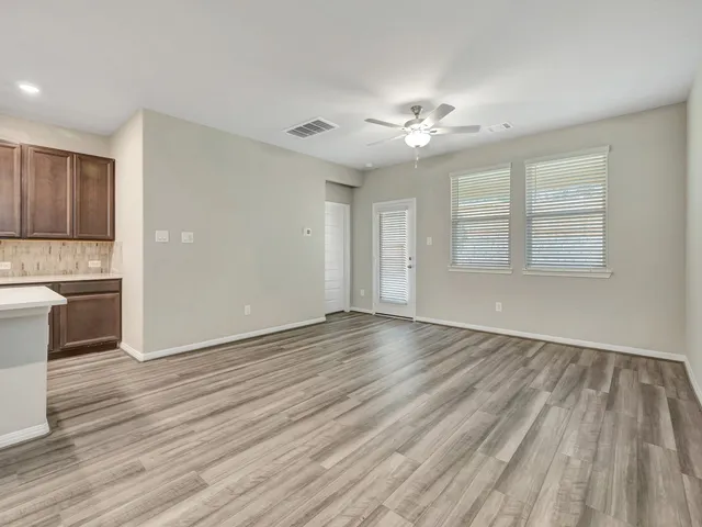 $304,640 | 6812 Hart Oak Court, Conroe, TX 77304