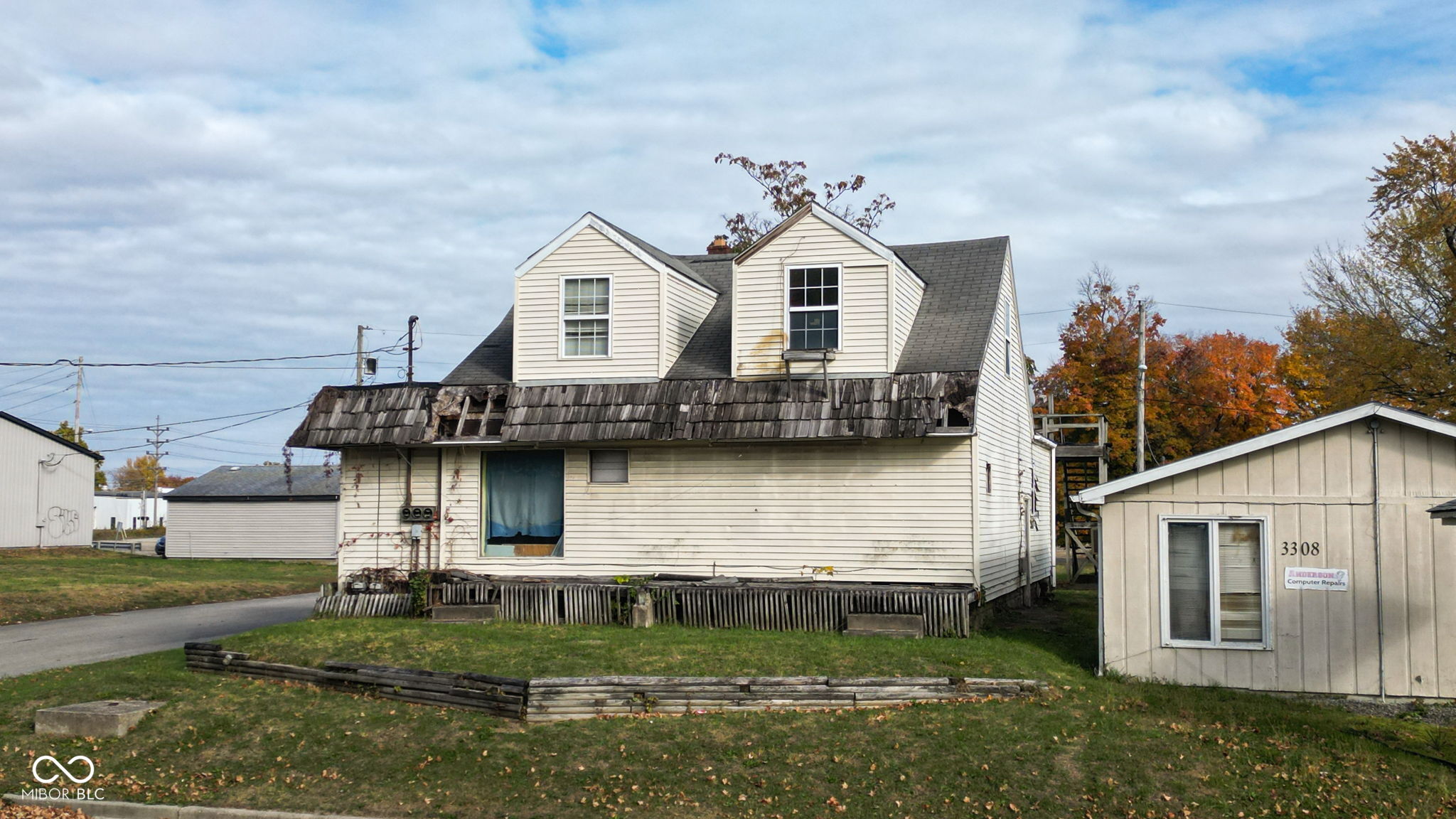 3302 Columbus Avenue Anderson, IN 46013 - Photo 3 of 6
