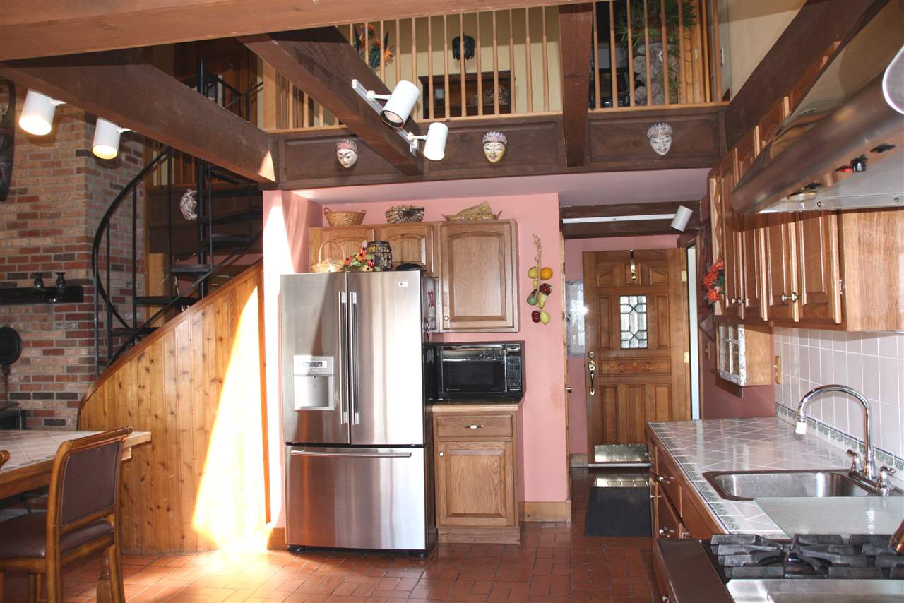 387 Mitchell Road Shrewsbury, VT 05738 - Photo 13 of 36