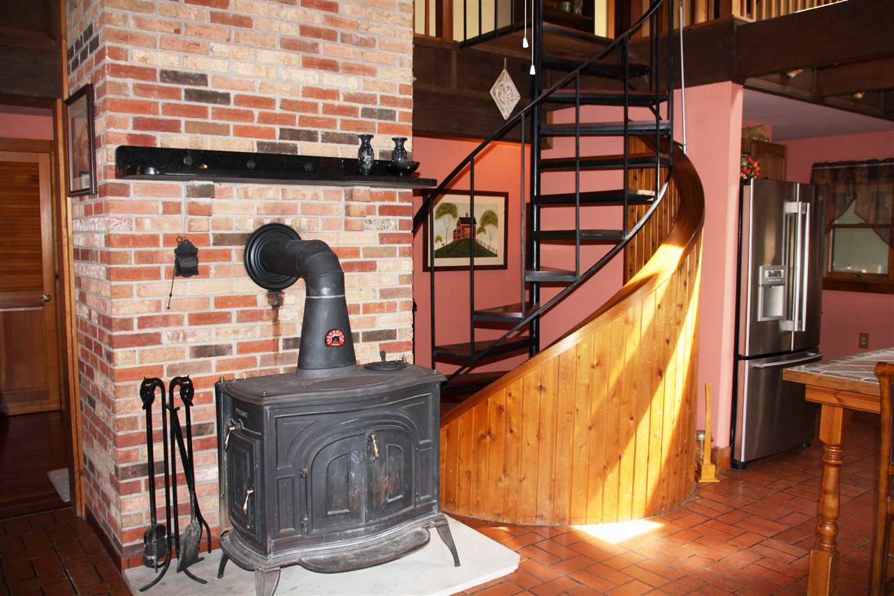 387 Mitchell Road Shrewsbury, VT 05738 - Photo 5 of 36
