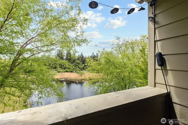 $415,000 | 1931 23rd Place Northeast, Unit 202, Issaquah, WA 98029