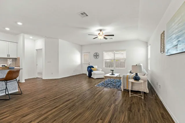 $305,000 | 222 Escondido Circle, San Marcos, TX 78666