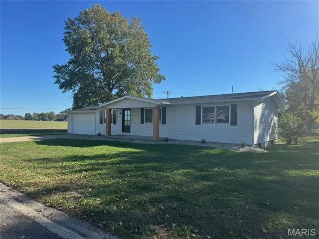 $269,000 | 102 Debra Drive, Albers, IL 62215
