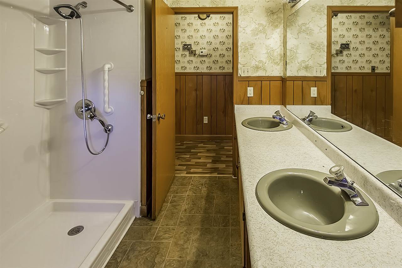 1521 Victor Hill Road Duncan, SC 29334 - Photo 18 of 36