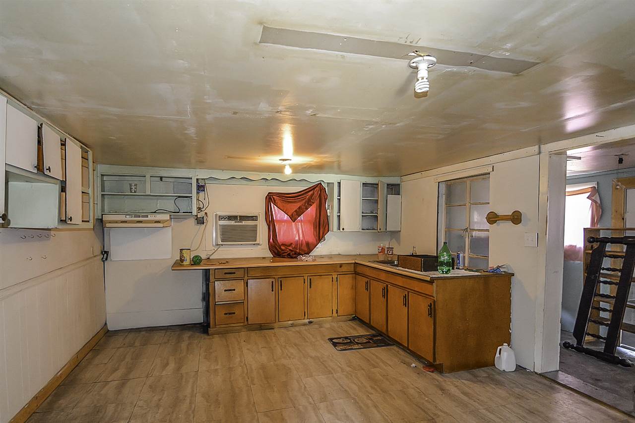 1521 Victor Hill Road Duncan, SC 29334 - Photo 32 of 36