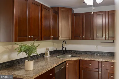$315,000 | 320 O'Donnell's Lane, Cinnaminson, NJ 08077