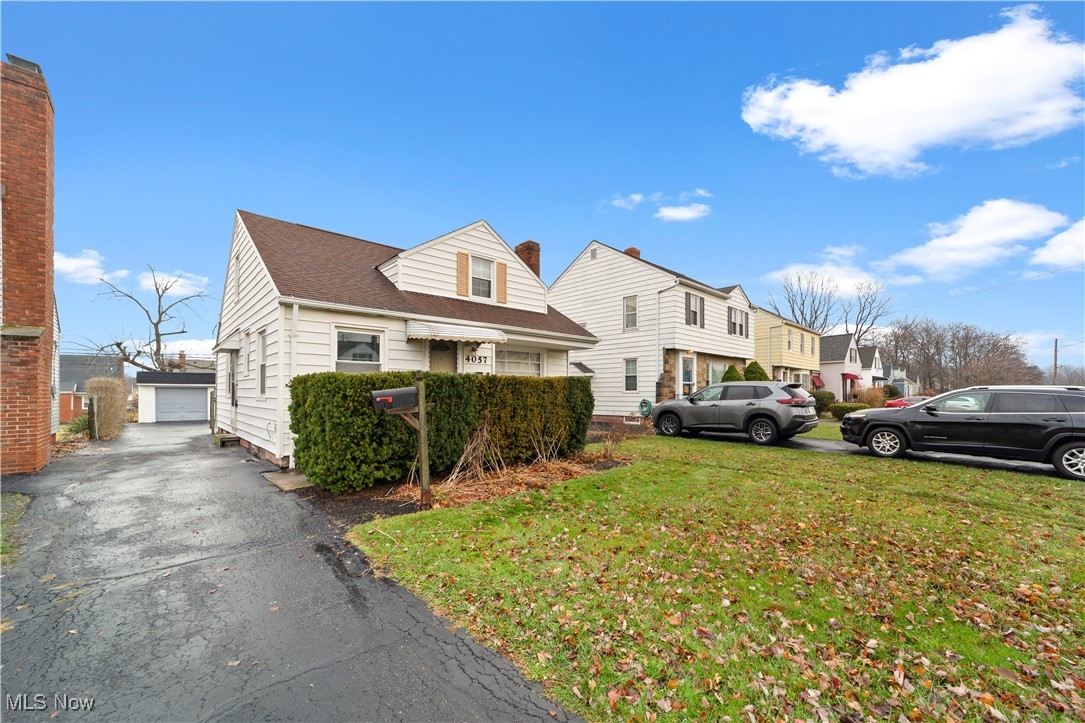 4057 Wilmington Road Cleveland, OH 44121 - Photo 3 of 34