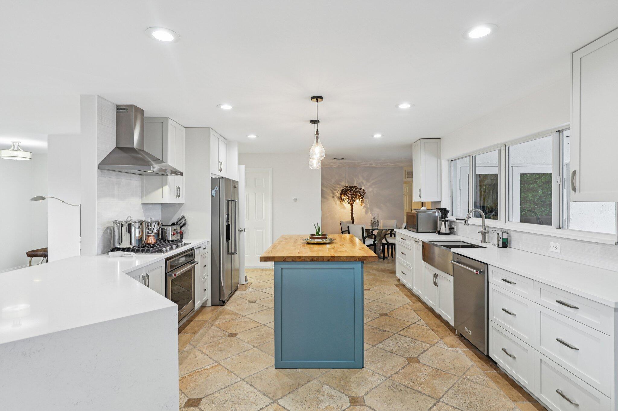 2731 Northeast 5th Street Pompano Beach, FL 33062 - Photo 14 of 91 14-web-or-mls-NE 5th St-S1510-014