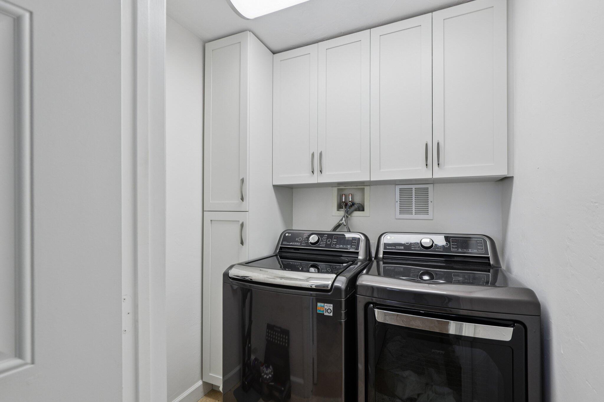 2731 Northeast 5th Street Pompano Beach, FL 33062 - Photo 26 of 91 a kitchen with a stove and cabinets