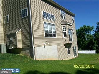 20 Mill Ridge Drive Aston, PA 19014 - Photo 8 of 10 Exterior Back