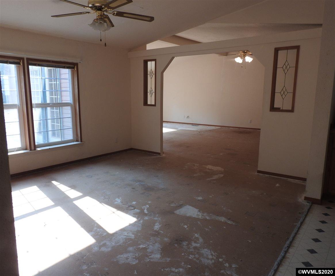 2490 Reuben Boise Road Dallas, OR 97338 - Photo 10 of 42