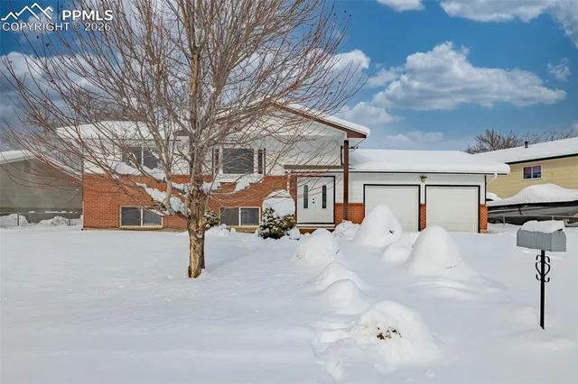 $375,000 | 200 Dexter Street, Colorado Springs, CO 80911