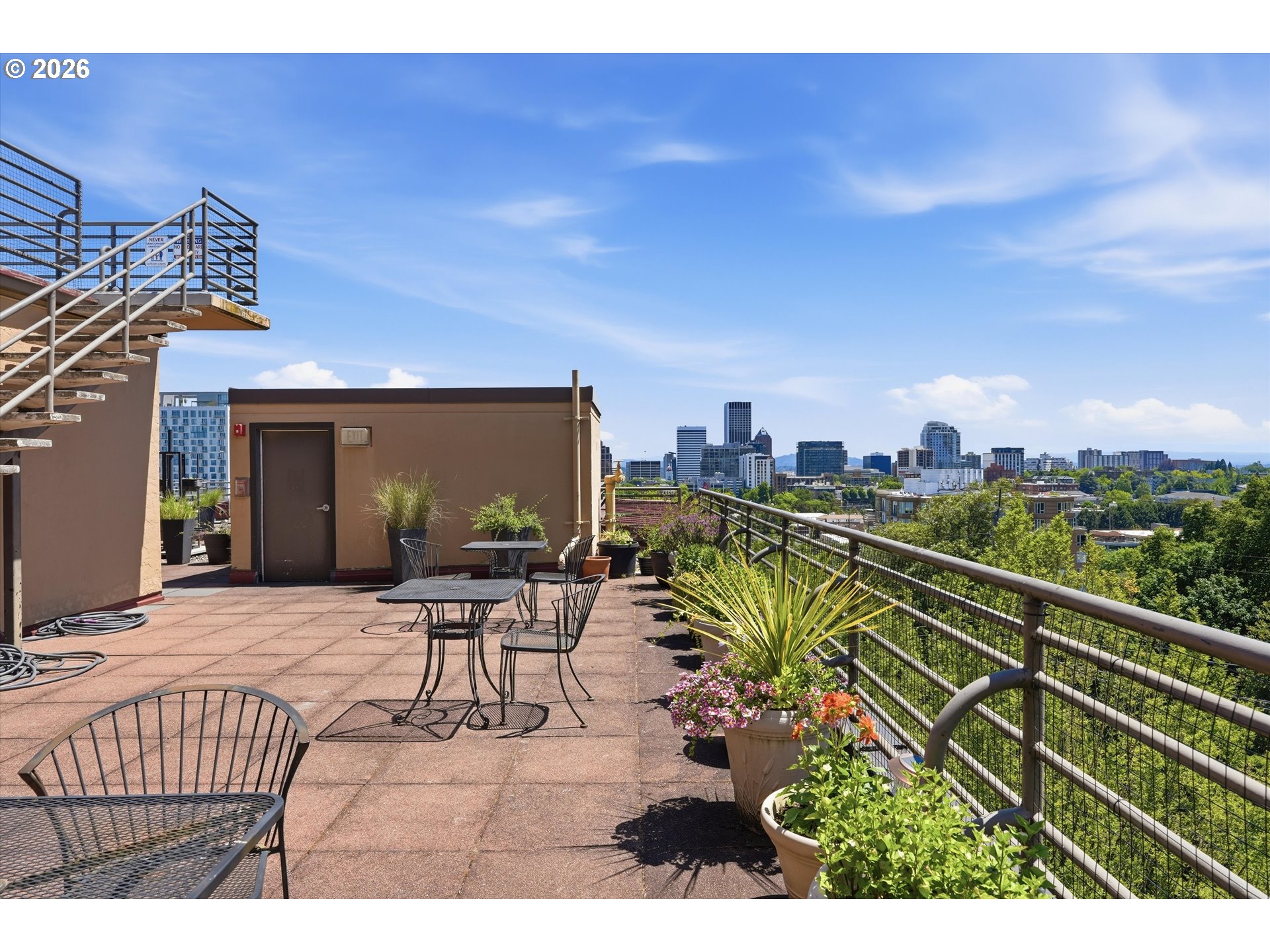 2021 Southwest Main Street, Unit 41 Portland, OR 97205 - Photo 25 of 46