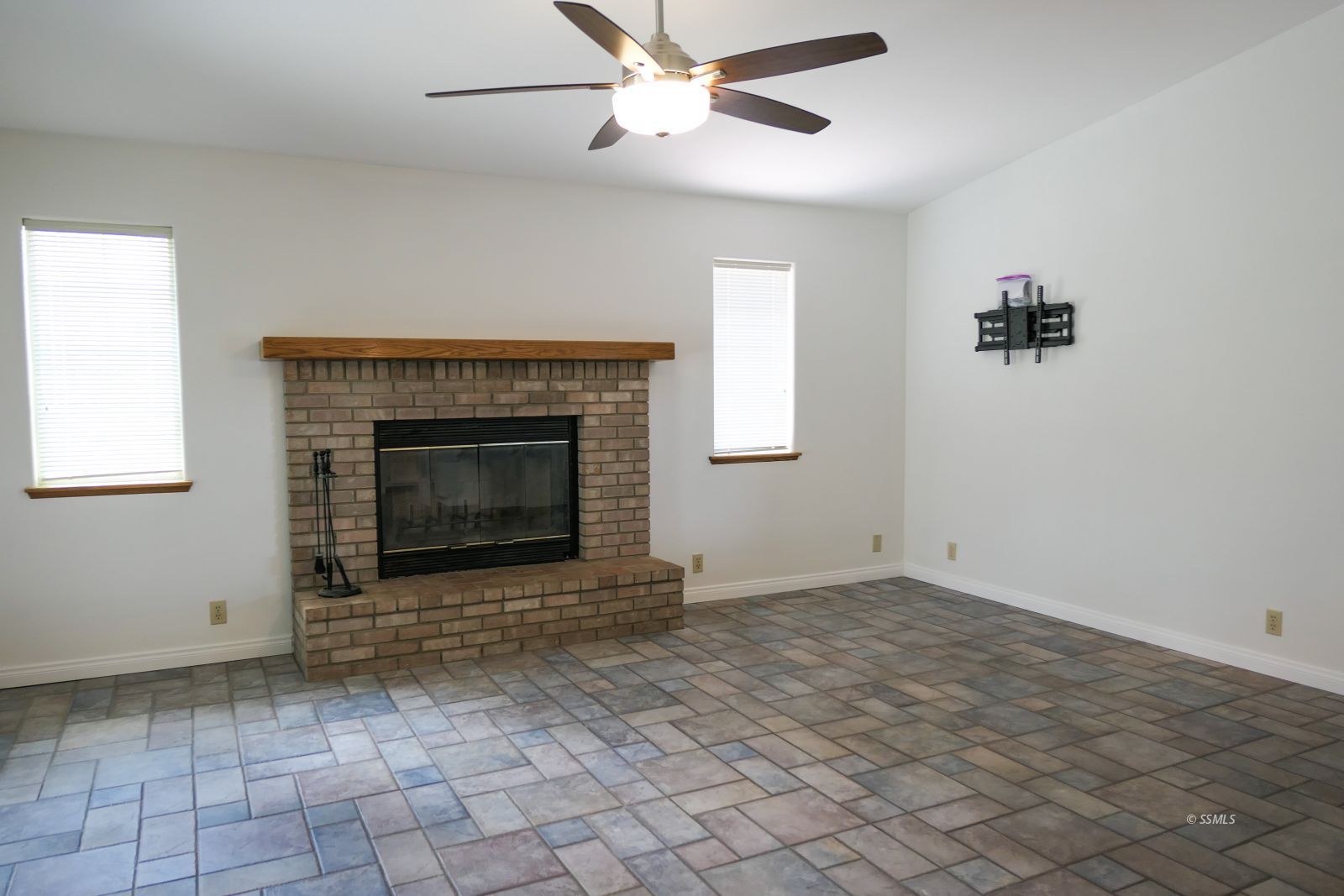 401 Lorene Court Ridgecrest, CA 93555 - Photo 8 of 41