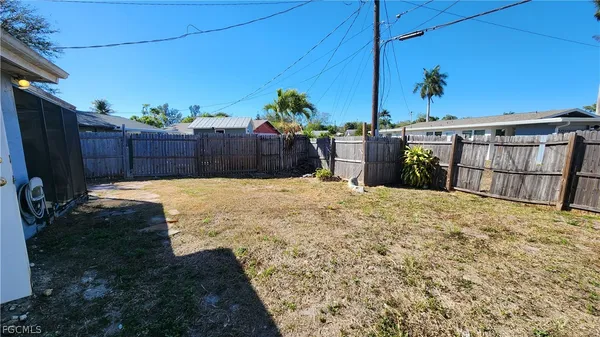 $2,000 | 2181 Brandon Street, Fort Myers, FL 33907