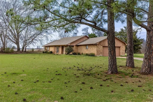 $1,975 | 629 Farm To Market Road 697, Sherman, TX 75090