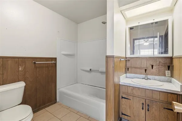 $1,975 | 629 Farm To Market Road 697, Sherman, TX 75090