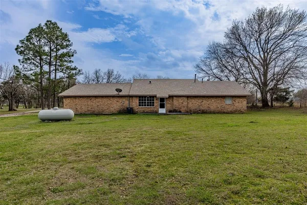 $1,975 | 629 Farm To Market Road 697, Sherman, TX 75090