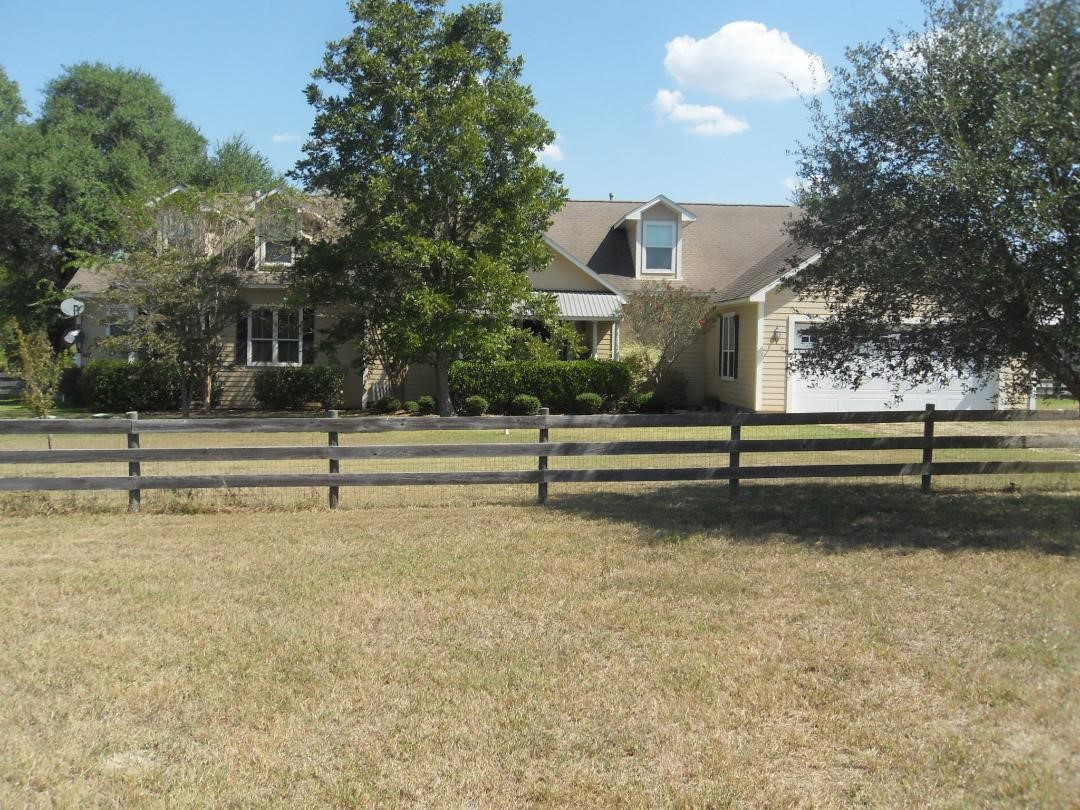 8456 Schuster Road Ledbetter, TX 78946 - Photo 8 of 49 a view of a yard
