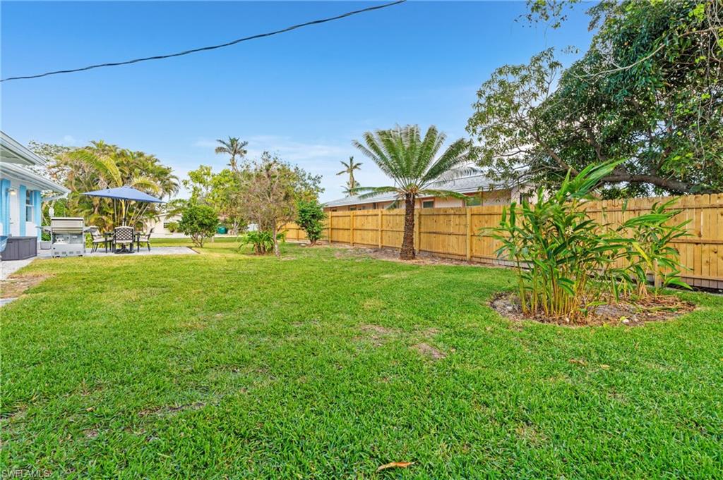 2134 Palm Street Naples, FL 34112 - Photo 29 of 36