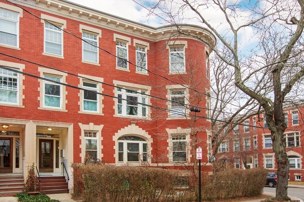 21 Strathmore Road, Unit 2 Brookline, MA 02445 - Photo 21 of 22