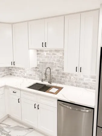$274,800 | 3913 Saratoga Avenue, Unit 117, Downers Grove, IL 60515