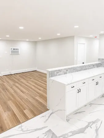 $274,800 | 3913 Saratoga Avenue, Unit 117, Downers Grove, IL 60515