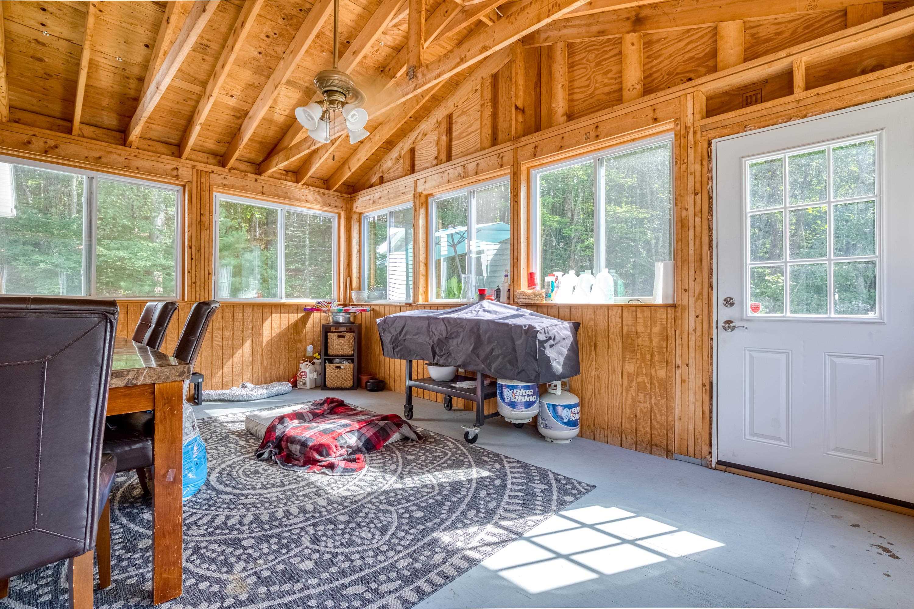 148 Robinson Road Hudson, NH 03051 - Photo 21 of 36 Gallery Image 21