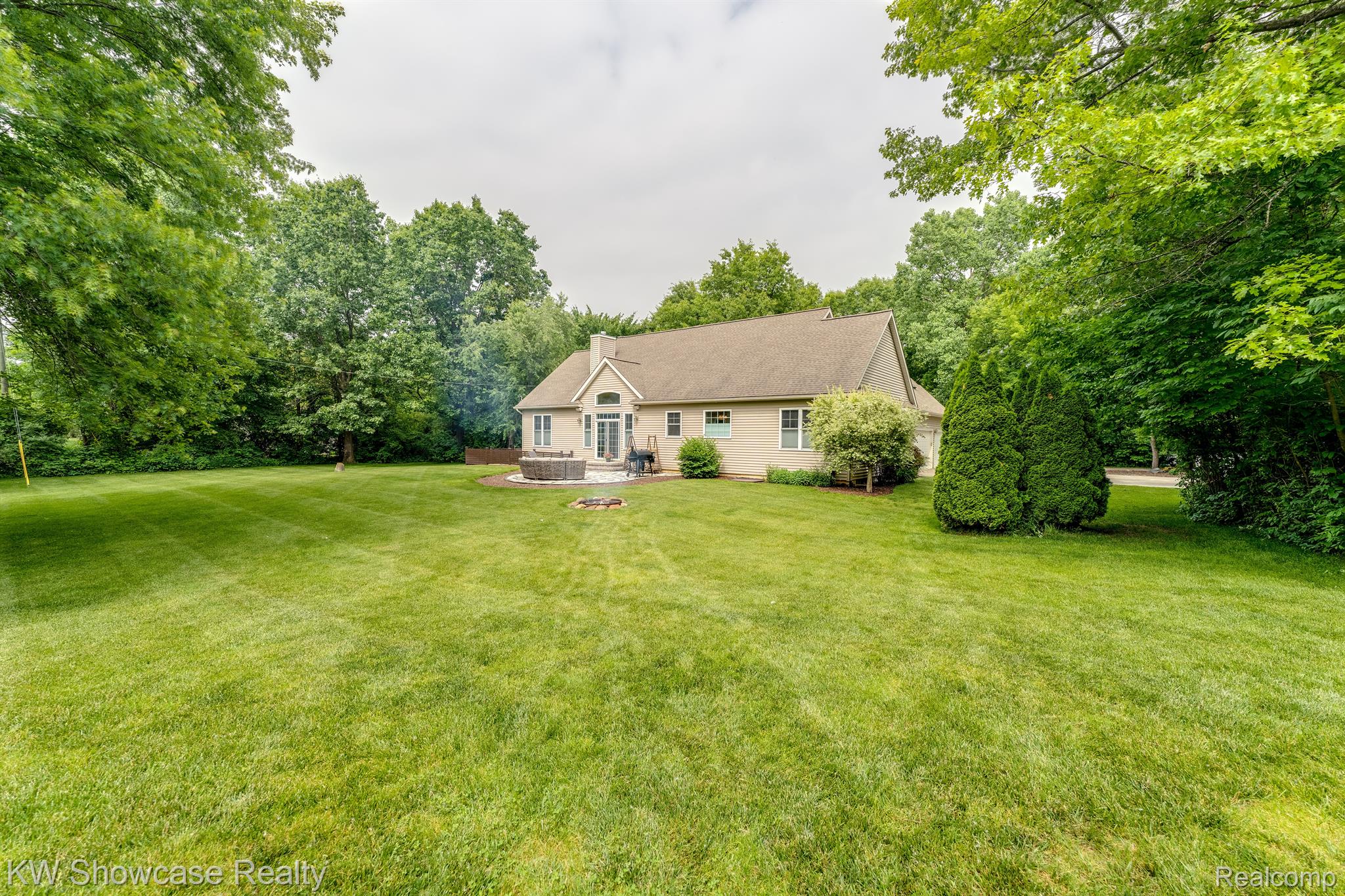 671 North Hughes Road Howell, MI 48843 - Photo 47 of 60 Gallery Image 47