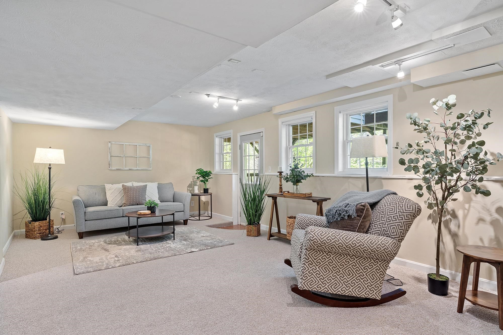 5 Fineview Road Windham, NH 03087 - Photo 22 of 39