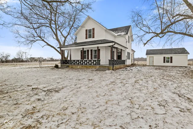 $270,000 | 12200 East Gregory Road, Albany, IN 47320