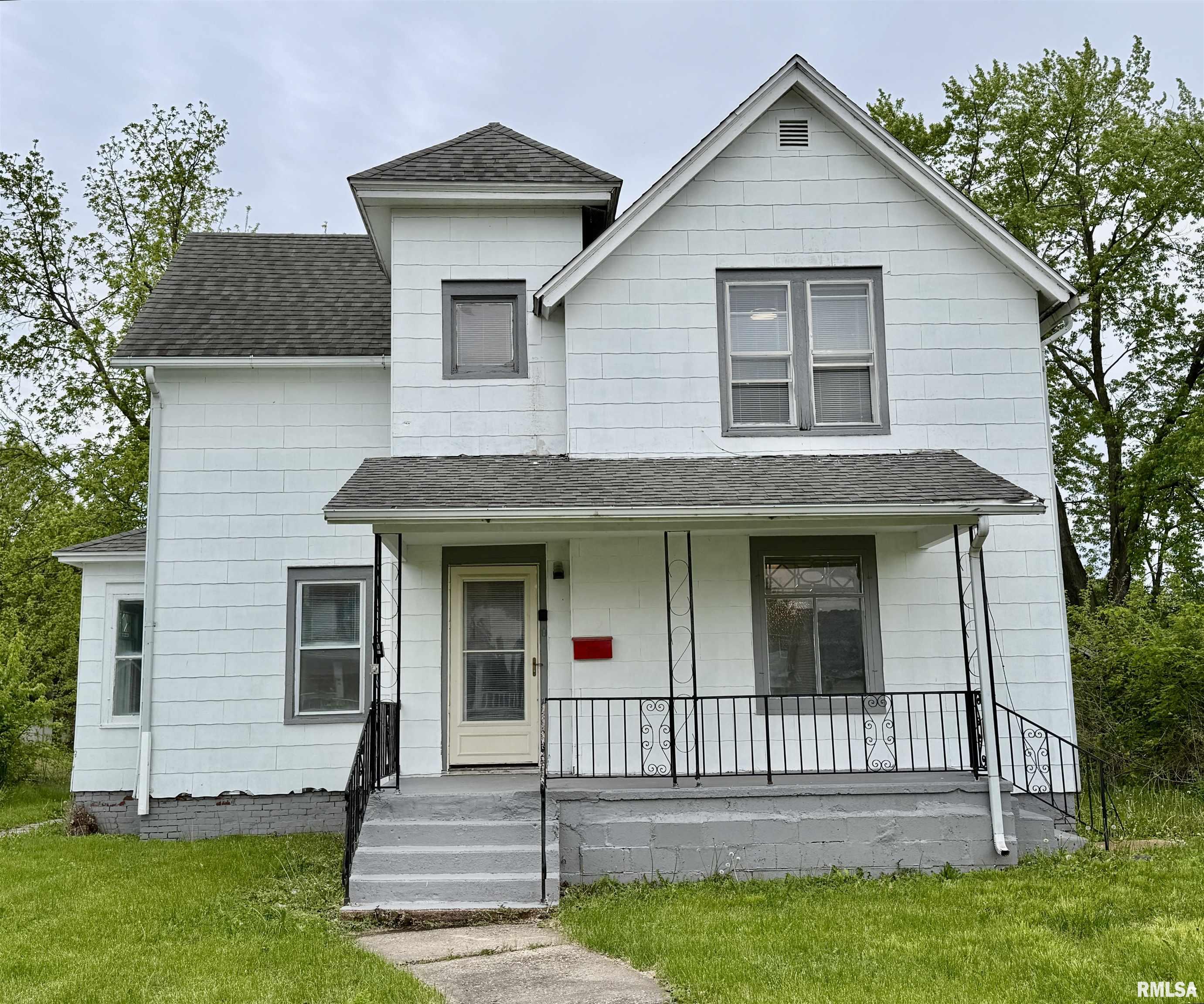 522 West Hail Street Bushnell, IL 61422 - Photo 1 of 33