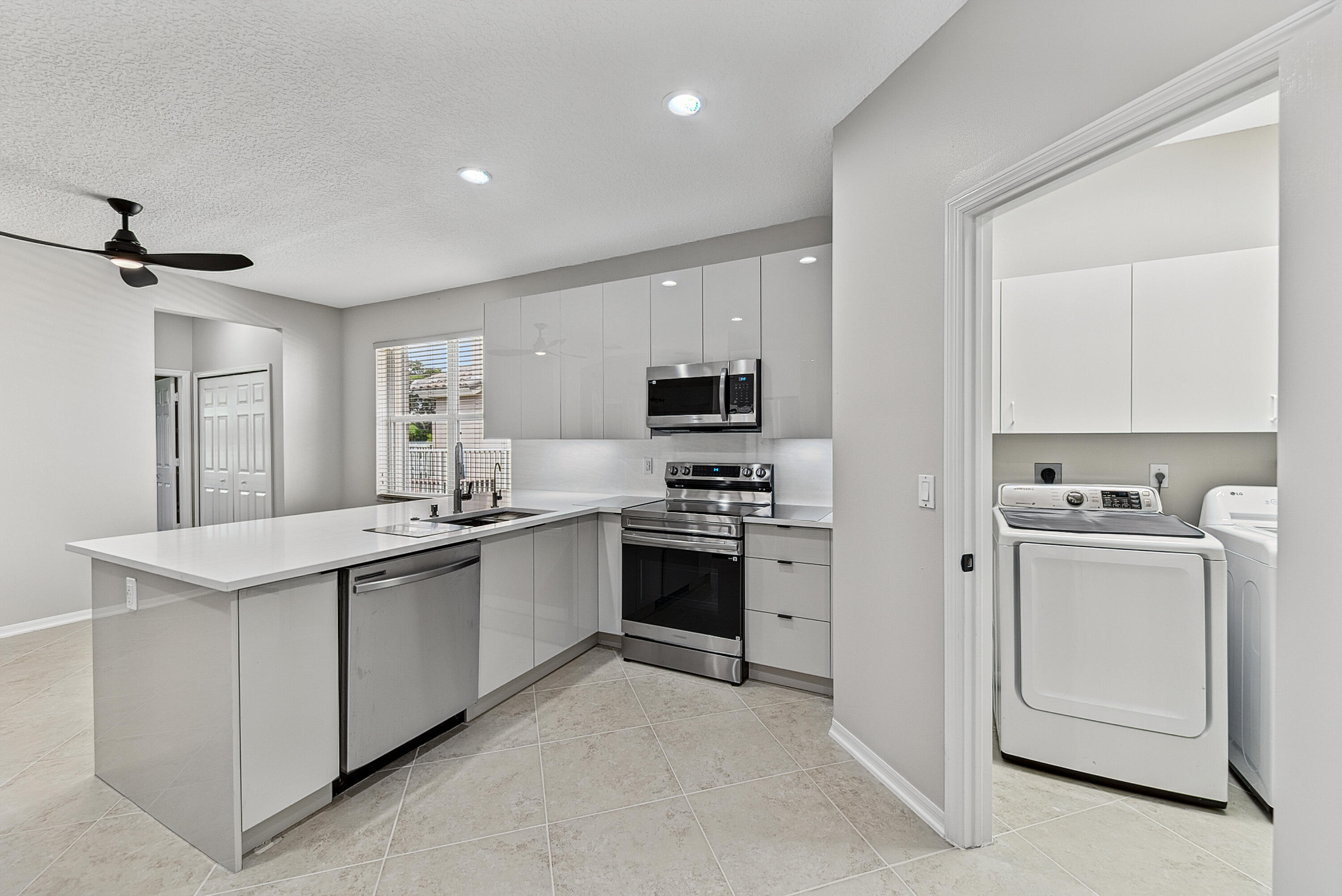 12325 Cascades Pointe Drive Boca Raton, FL 33428 - Photo 16 of 67 schirling-31