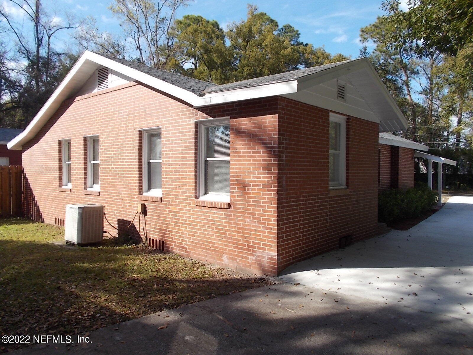 5738 Cruz Road Jacksonville, FL 32207 - Photo 4 of 22 Rear of Home